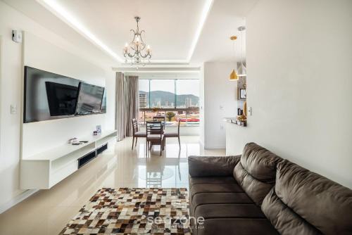Andorinha Apartamento | Apto 2Q c/churrasqueira em Meia Praia MLO0601