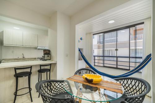 Jurere Internacional Apartamento | Apto c/Churrasqueira 450m da Praia PNM0202
