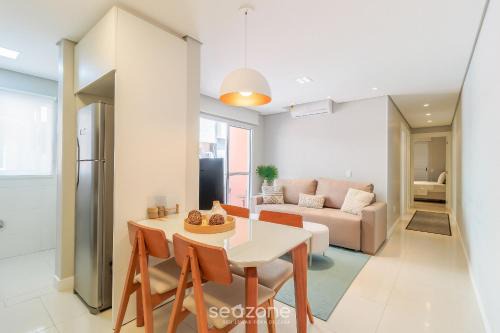 Santinho Apartamento | Apto Charmoso a Apenas 600m do Mar! - VLA
