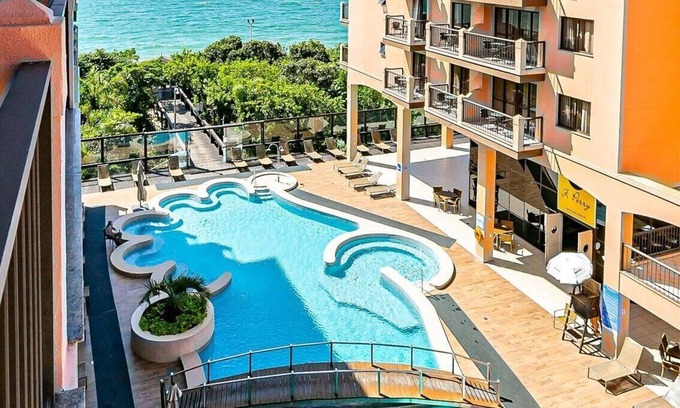 Jurere Apartamento | Apto em Resort pé na areia JBV