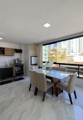 Piratuba Apartamento | Apto Girassol - 2 Quartos, Apto moderno,confortável e de frente para avenida principal!