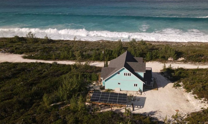 Rainbow Bay Casa | Aqua Bond - beautiful direct ocean view home in Rainbow Bay