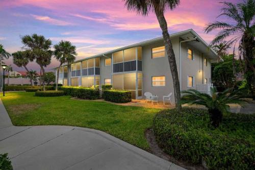 Old Naples Hotel | Aqua Breeze