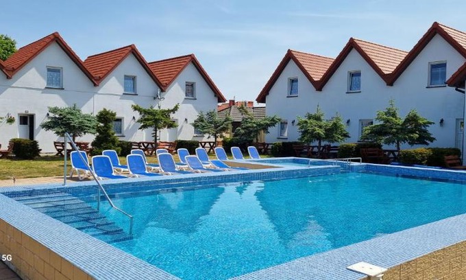 Darlowko Casa | Aqua Fun Domki z Basenem