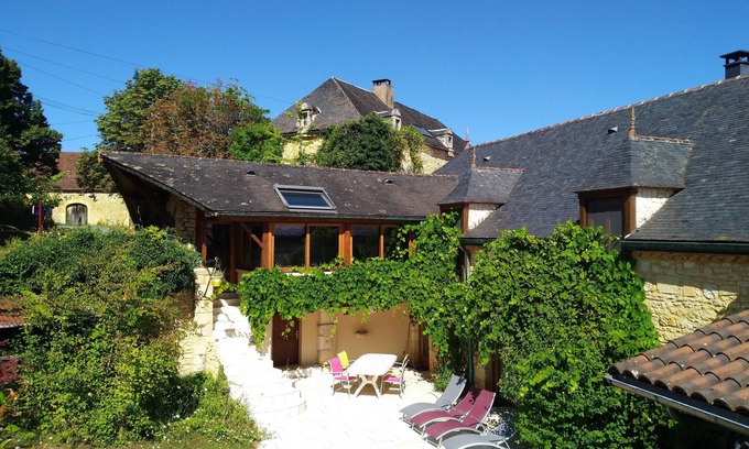 Salignac-Eyvignes Casa | AQUA GITE Dordogne all seasons with private heated indoor pool!