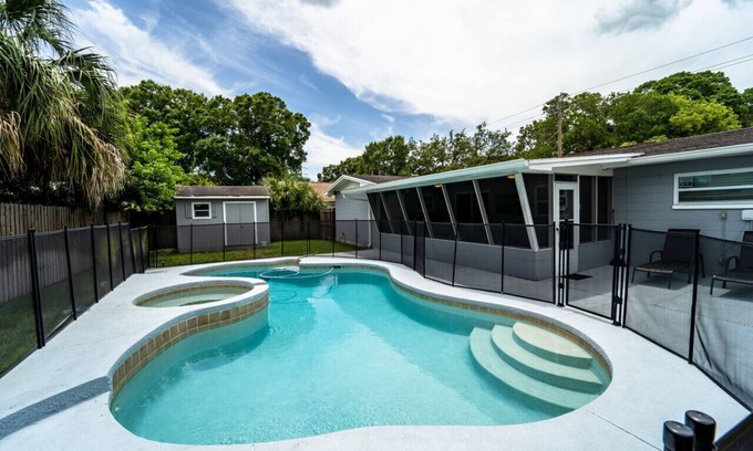 Pinecrest West Park Casa | KMG: "AQUA VILLA" 3BD 2BA W / POOL EN EL AEROPUERTO DE TPA