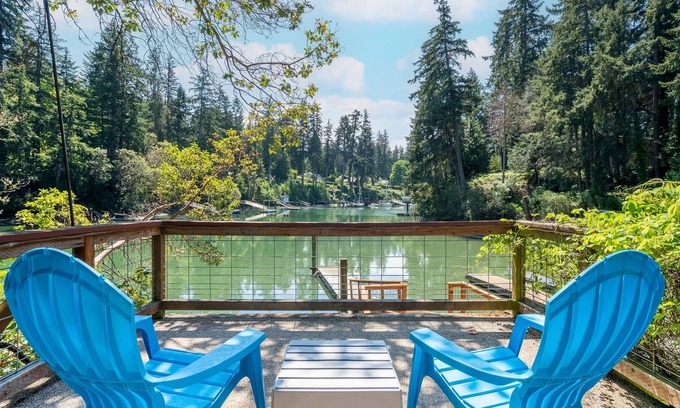 Bainbridge Island Casa | AquaVista Enclave | Enchanting Waterfront Retreat w/ Breathtaking Views