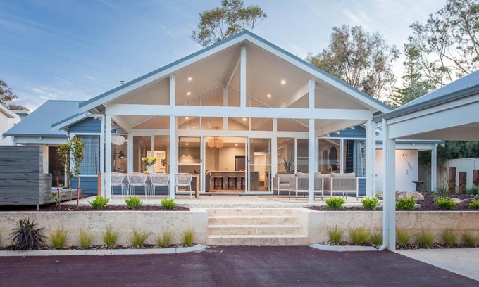Eagle Bay Casa | Aquila I Private Properties
