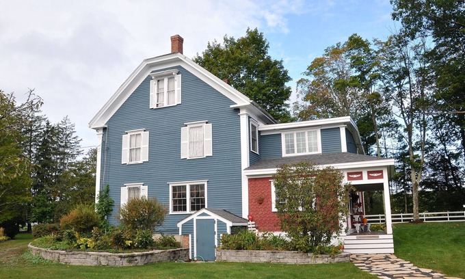 Buxton Otro | Arabella Estate with pool and event barn 15 min. to sandy Pine Point Beach!