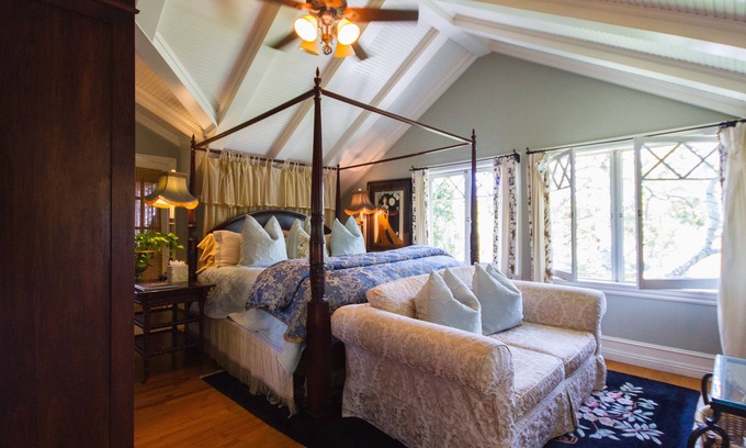 Laguna Beach Cabaña | Arabella Laguna