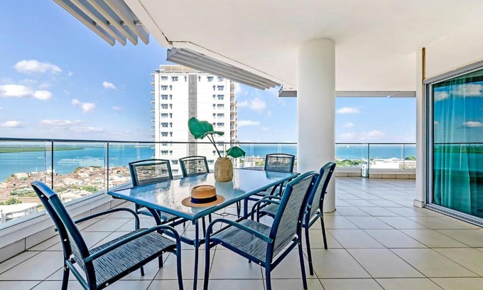 Darwin City Centre Apartamento | Arafura Edge - Resort Living and Breathtaking Views