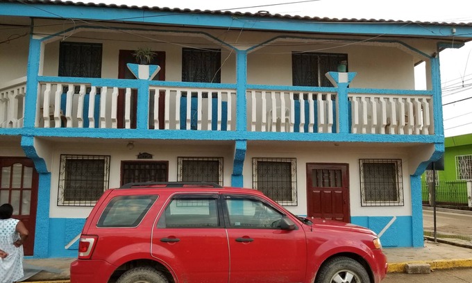 Trujillo Casa | Arca De Alianza Residencia de 3 Dormitorios-Vista Frontal a la Playa