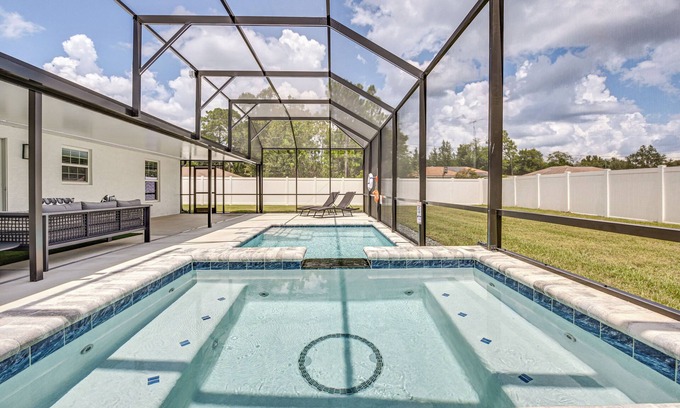 Summerfield Casa | Arcade Games, Lanai & Spa: Summerfield Family Home
