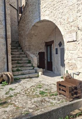 Calascio Casa | Arcem