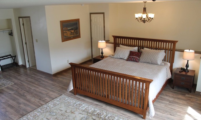 Gardiner Apartamento | Nuevo y espacioso estudio de 550 pies cuadrados en Gardiner MT, en la entrada norte a Yellowstone