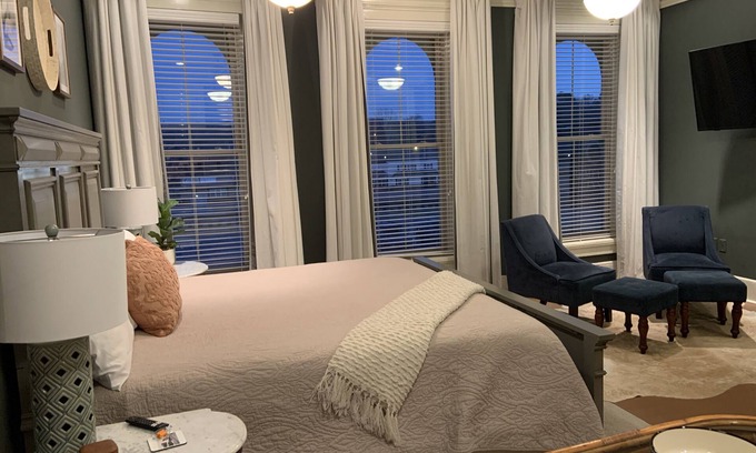 Sweetwater Apartamento | Archer Suite- Remedies Inn historic downtown