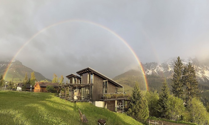 Carezza Casa | Casa del arquitecto Karersee, vista del jardín de rosas, Latemar y Alpes occidentales