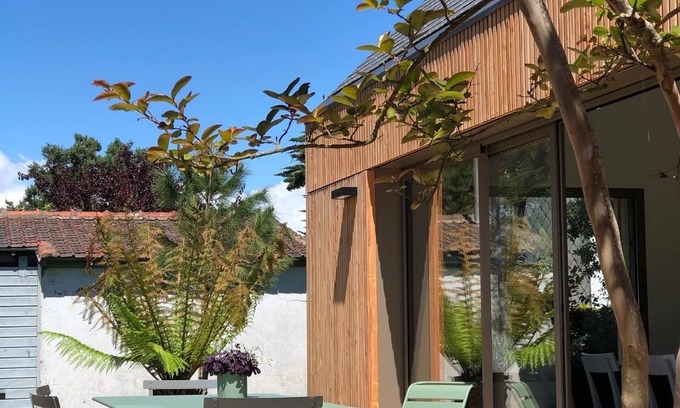 Quimiac Casa | Architect-designed house 50m from the beach