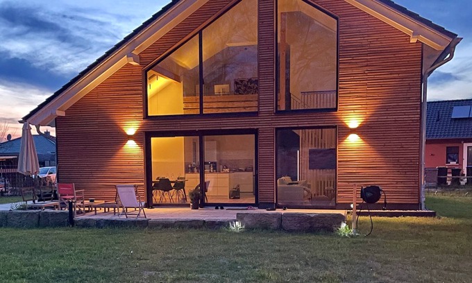 Muritz Casa | Architect's house with open gallery and large garden near the lake