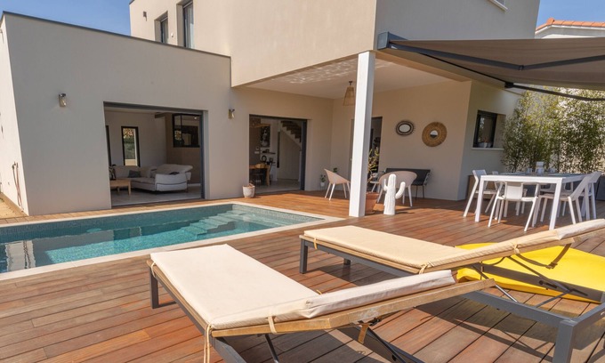 Saint-Jean-de-Vedas Casa | Architectural villa-Luxury&Nature-6 persons