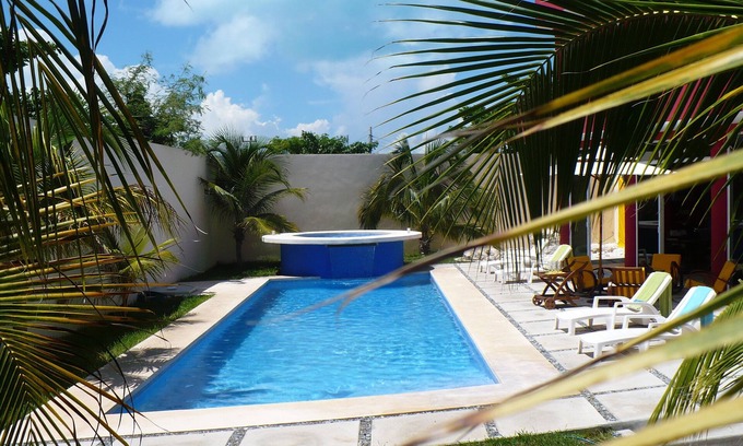 Salinas Villa | Impresionante villa arquitectónica con ático