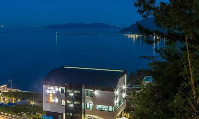 Irun-myeon Apartamento | Arco Poolvilla Pension