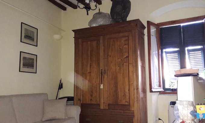 Arcola Apartamento | Arcola (La Spezia) Apartamento en una típica casa de Liguria en el pueblo histórico