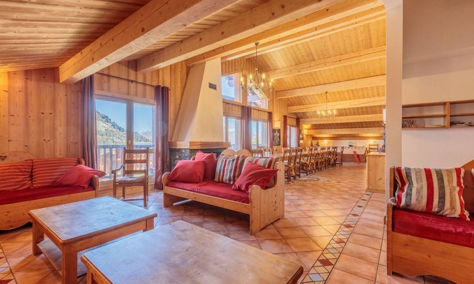 Arc-2000 Chalet De Esquí | Arcs 2000: 32 people, entire chalet with Mont Blanc view and close to the slopes