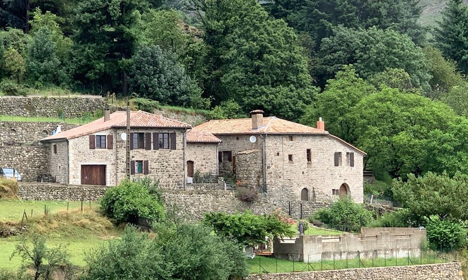 Saint-Joseph-des-Bancs Casa | Casa Ardèchoise, totalmente equipada y súper cómoda.
