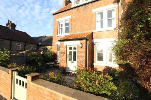 Briggswath Casa | Arden House