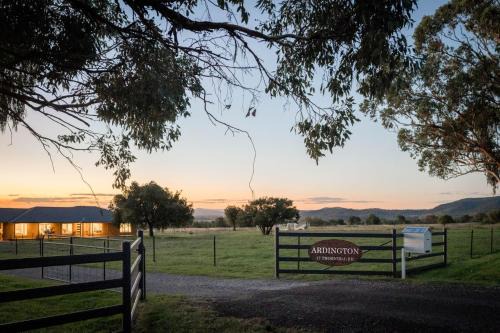 Moore Creek Casa | Ardington - 4-Bed Pet-Friendly with Pool