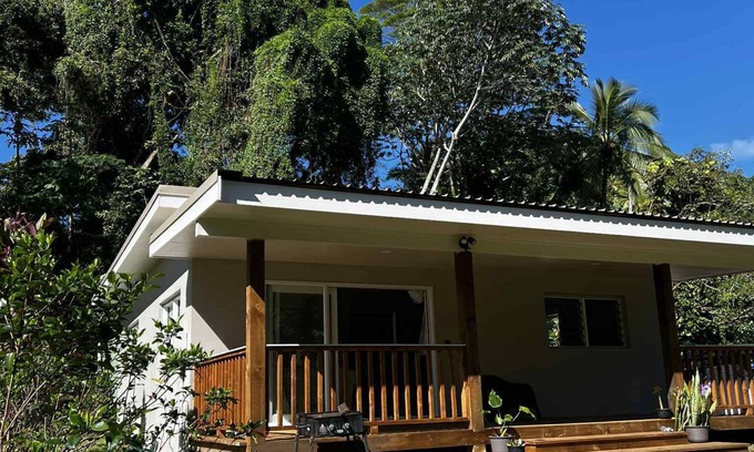 Avarua Casa | Are- Tautu
