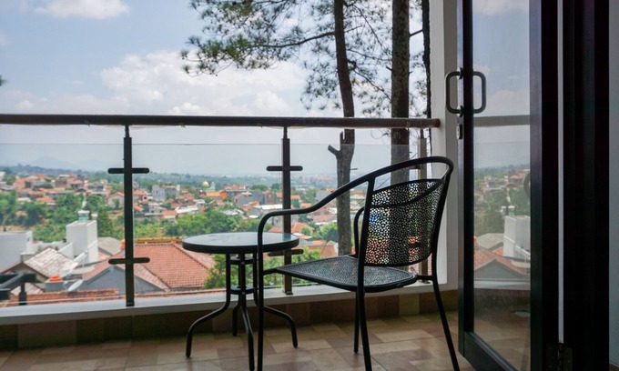 Bandung Cama Y Desayuno | Are You And I Bed & Breakfast
