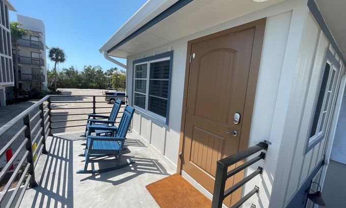 Captiva Cabaña | Are you looking for a quaint fishing village in the heart of Captiva Island? - Jensen's Cottage #11