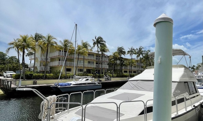 Key Largo Alquiler De Eote | ARE YOU READY TO SPEND YOUR BEST HOLIDAYS AT SEA ???