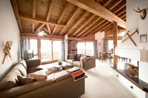 Flims Apartamento | Arena Penthouse