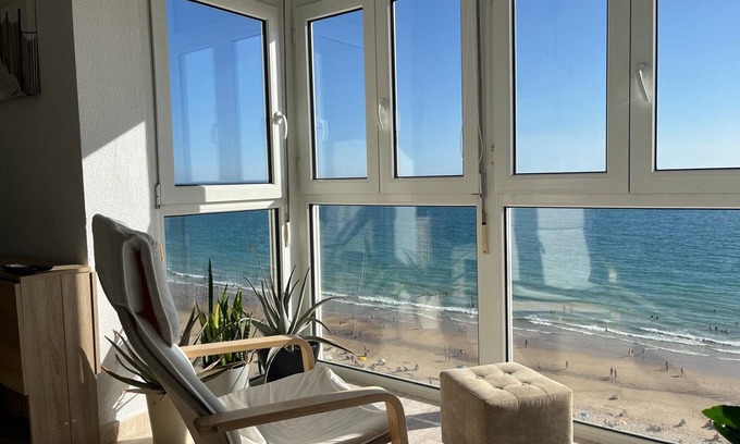 Cádiz Apartamento | ARENA y Mar Sunny Home by Cadiz4Rentals