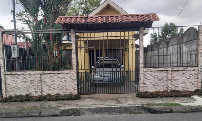 Barrio Dora Apartamento | Arenal Beautiful