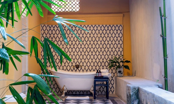 Historic George Town Casa | Argus Residence- Dragone
