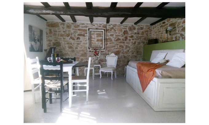 Gimari Casa | "Casa de piedra de Aristidis"