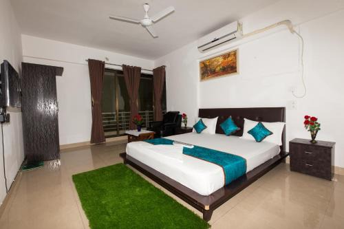 Andheri West Apartamento | Aristo Serviced Apartment near Kokilaben Dhirubai Ambani Hospital for Family Only