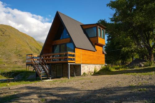 Gergeti Apartamento | Arkenstone