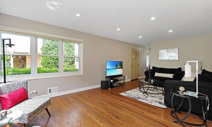 Arlington Heights Casa | Arlington Heights FHS Rental