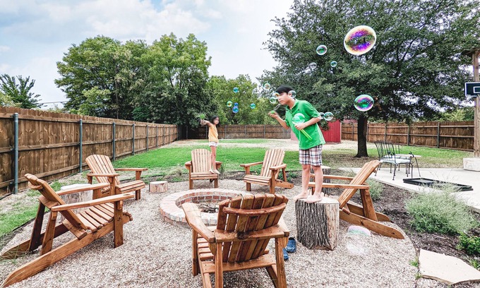 Central Arlington Casa | Arlington Home Near AT&T Stadium, Globe Life Field, Six Flags - FREE PARKING!!!