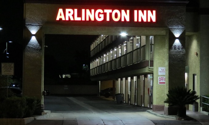 Riverside Hotel | Arlington Inn