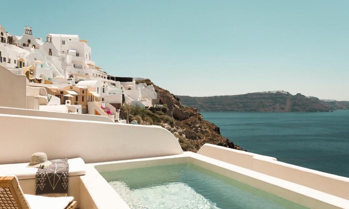 Oia Hotel | Armenaki