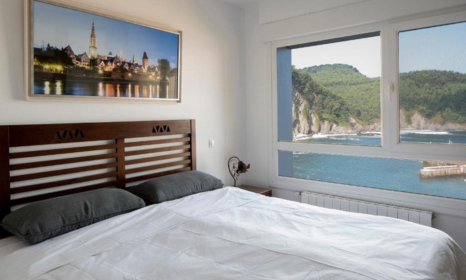 Arminza Apartamento | Armintza Port by Aston Rentals