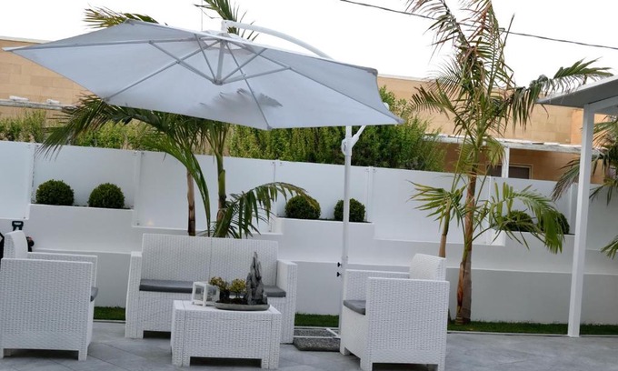 Torre Lapillo Cama Y Desayuno | Arneo Terra del Sole