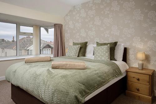 South Shore Casa | Arnside - Spacious 10-Bedroom Seaside Cottage