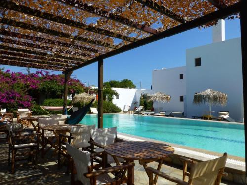 Ampelas Hotel | Arokaria Seaside